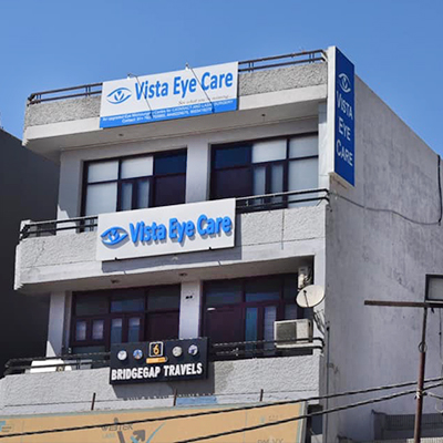 Vista Eye Care building exterior signage, closer view